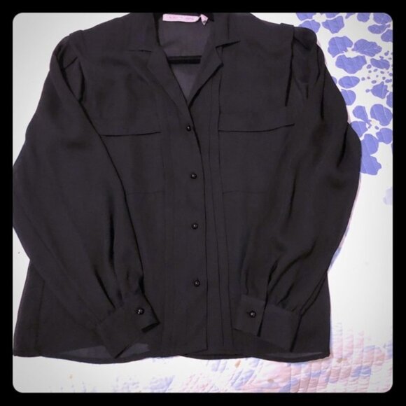 Laura and Jane Vintage Blouse 🖤 - Picture 3 of 7